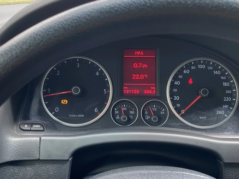 VW Tiguan 2.0 TDI, снимка 12 - Автомобили и джипове - 52541563