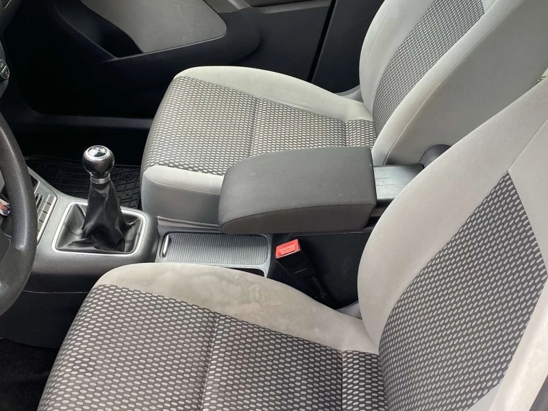 VW Tiguan 2.0 TDI, снимка 11 - Автомобили и джипове - 52541563