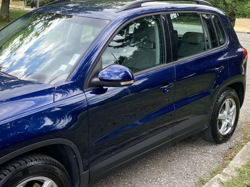 VW Tiguan 2.0 TDI, снимка 2 - Автомобили и джипове - 52541563