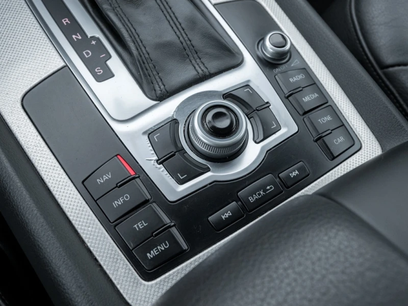 Audi Q7 * Quattro 4dr 3.0L TDI Progressive !! EXCELLENT CO, снимка 17 - Автомобили и джипове - 52959314