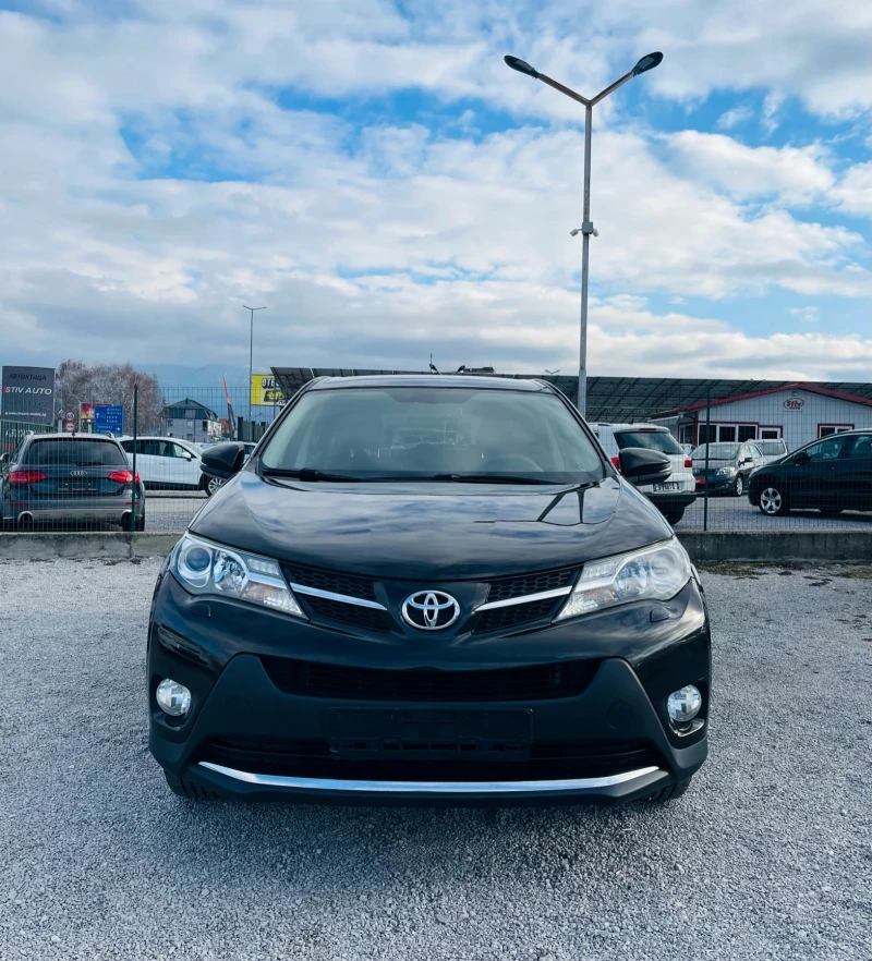 Toyota Rav4 2.2 D-4D Longe * Кожа* Камера* Сервизна история* , снимка 2 - Автомобили и джипове - 53586899