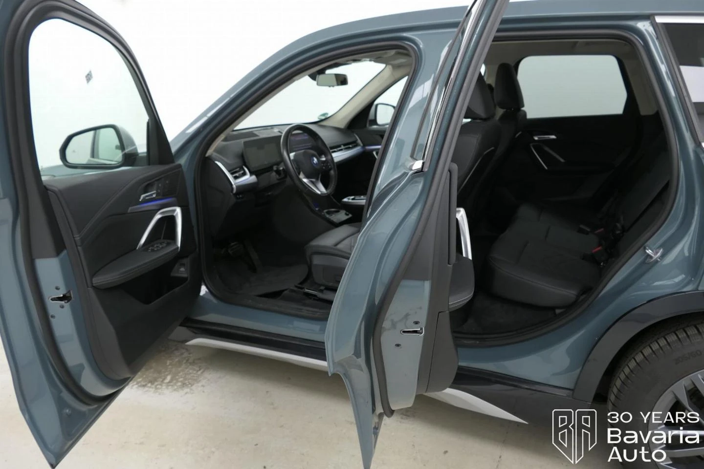 BMW iX1 30 xDrive xLine - изображение 5