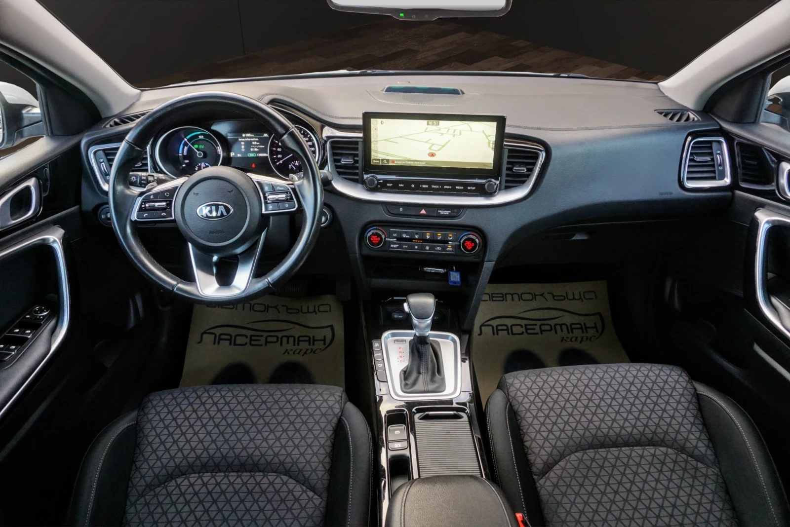 Kia Ceed 1.6GDI PHEV SPORTSWAGON, снимка 11 - Автомобили и джипове - 53370789