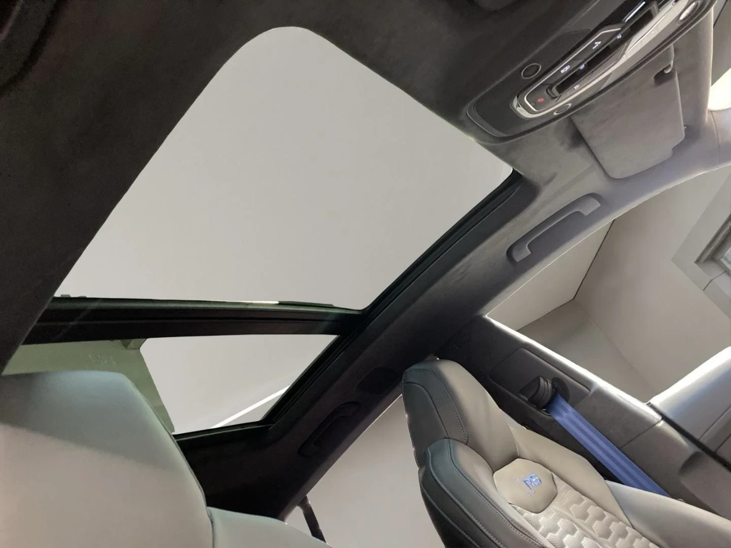 Audi RSQ8 PERFORMANCE* CERAMIC* CARBON* B&O* �������� | Mobile.bg � ����������� 13