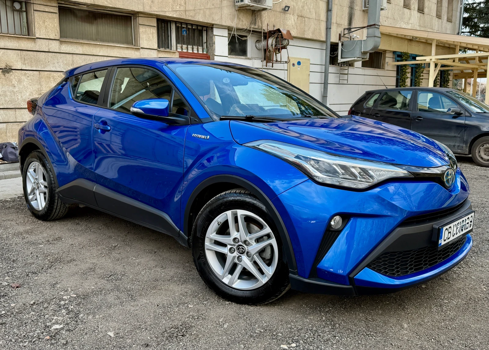 Toyota C-HR 1.8 HYBRID ГАРАНЦИОНЕН!!!, снимка 2 - Автомобили и джипове - 54030487