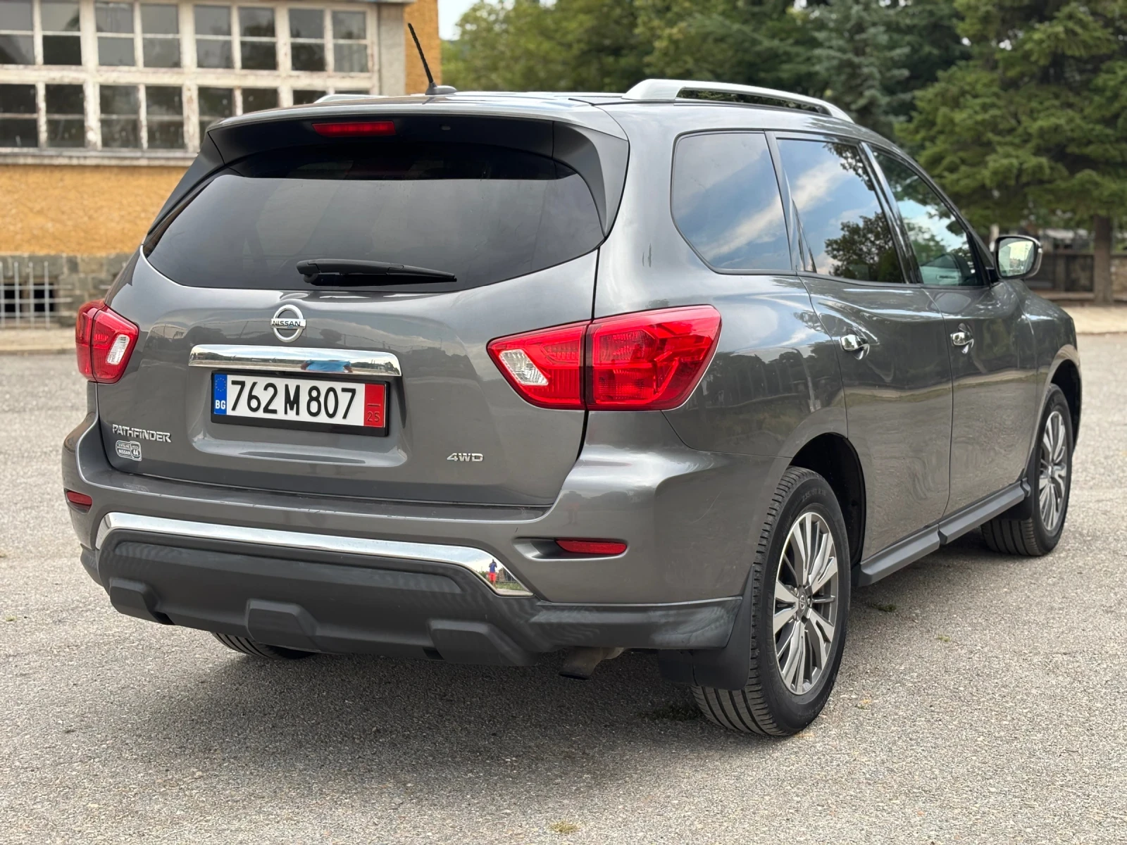 Nissan Pathfinder, снимка 4 - Автомобили и джипове - 55127474