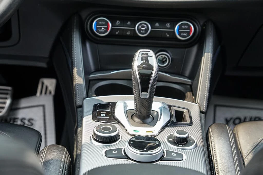 Alfa Romeo Stelvio VELOCE, снимка 14 - Автомобили и джипове - 55525875