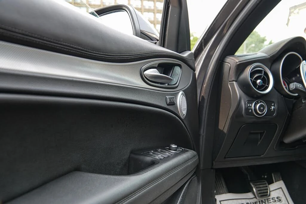Alfa Romeo Stelvio VELOCE, снимка 15 - Автомобили и джипове - 55525875