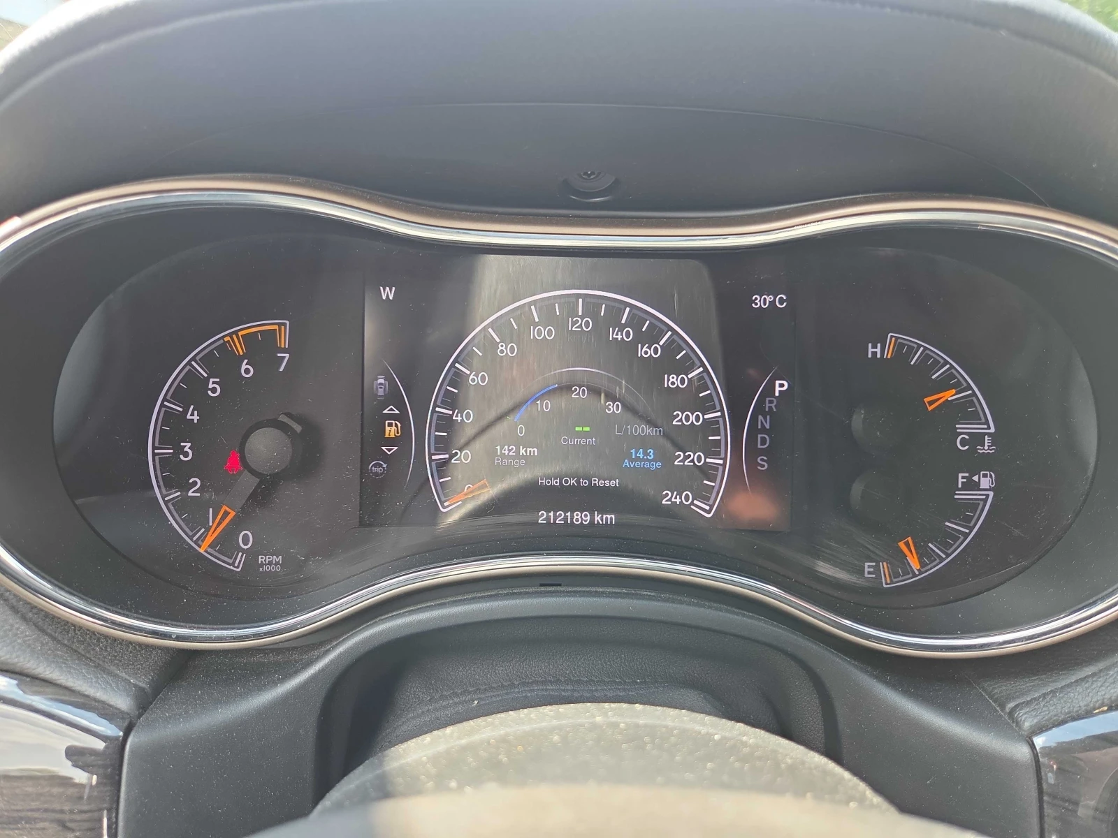 Jeep Grand cherokee * Overland * CARFAX * ОПЦИЯ ЗА ФИНАНСИРАНЕ , снимка 8 - Автомобили и джипове - 56002045