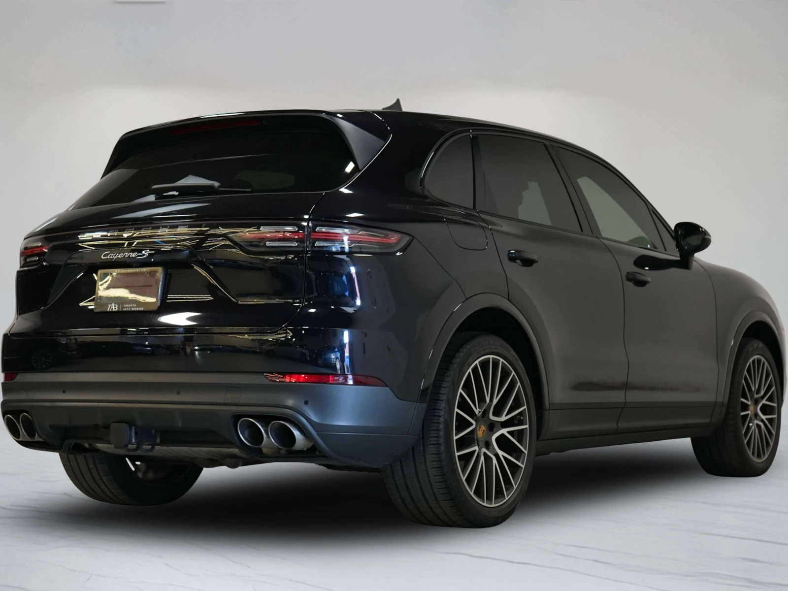 Porsche Cayenne * S | PREMIUM PLUS | BOSE | 21 IN * CARFAX * , снимка 4 - Автомобили и джипове - 56058660