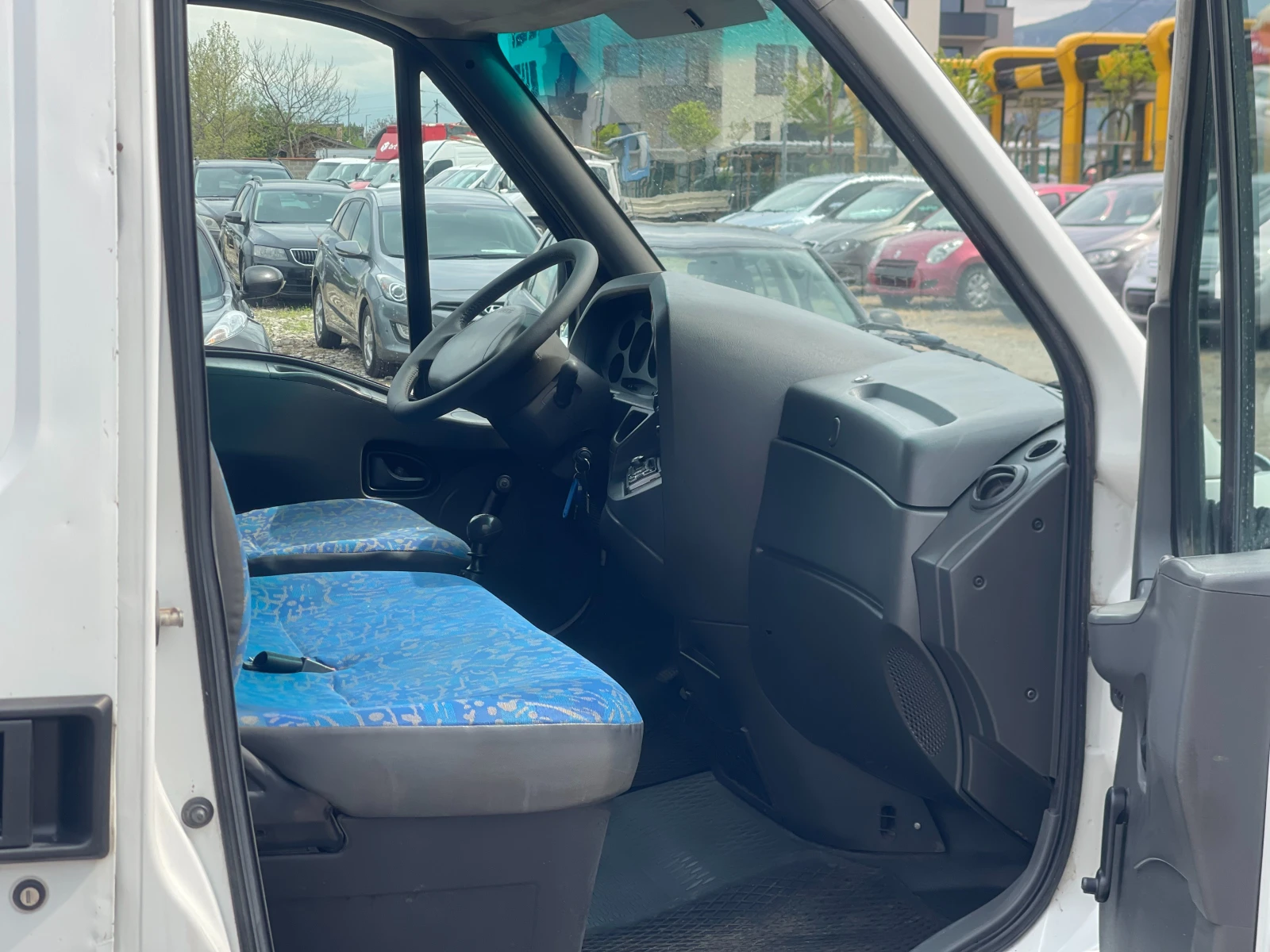 Iveco 35c13 2.8TDI, снимка 8 - Бусове и автобуси - 54379384