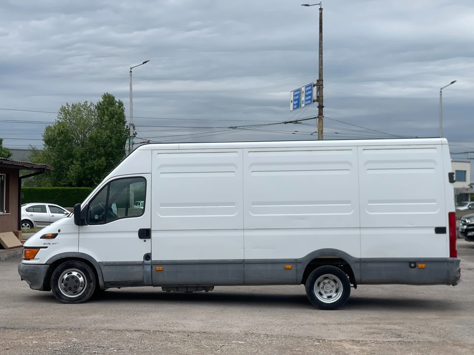 Iveco 35c13 2.8TDI, снимка 3 - Бусове и автобуси - 54379384