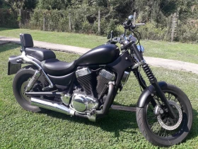  Suzuki Intruder