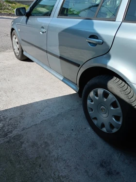 Skoda Octavia 1.6 i, снимка 14