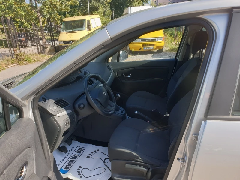 Renault Scenic 1.5, снимка 6 - Автомобили и джипове - 37955988