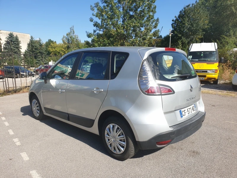 Renault Scenic 1.5, снимка 5 - Автомобили и джипове - 37955988