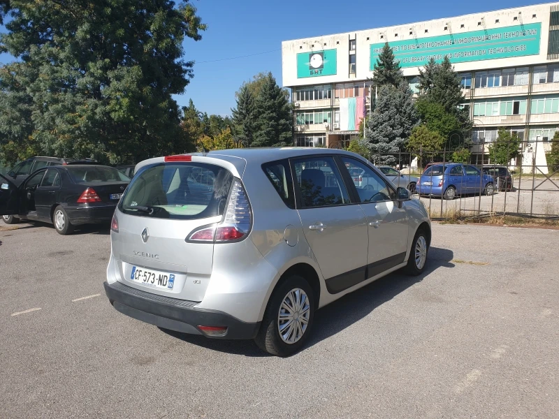 Renault Scenic 1.5, снимка 3 - Автомобили и джипове - 37955988