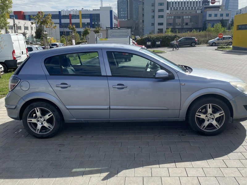 Opel Astra, снимка 4 - Автомобили и джипове - 48023146