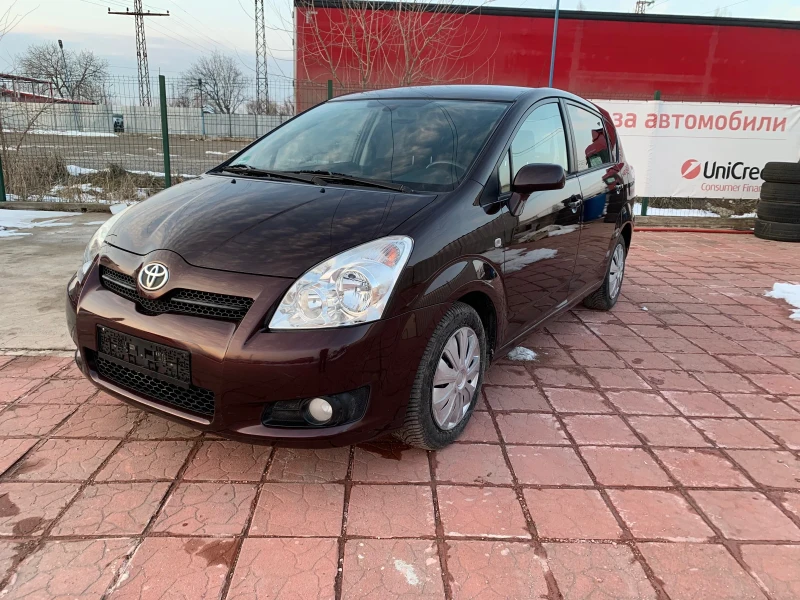 Toyota Corolla verso 1.8-FACE-РЪЧКА-NAVI-1Г-Гаранция!, снимка 1 - Автомобили и джипове - 49213024