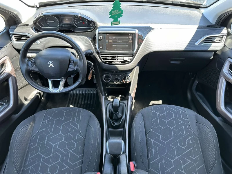 Peugeot 2008 1.2 euro6, снимка 9 - Автомобили и джипове - 49262288