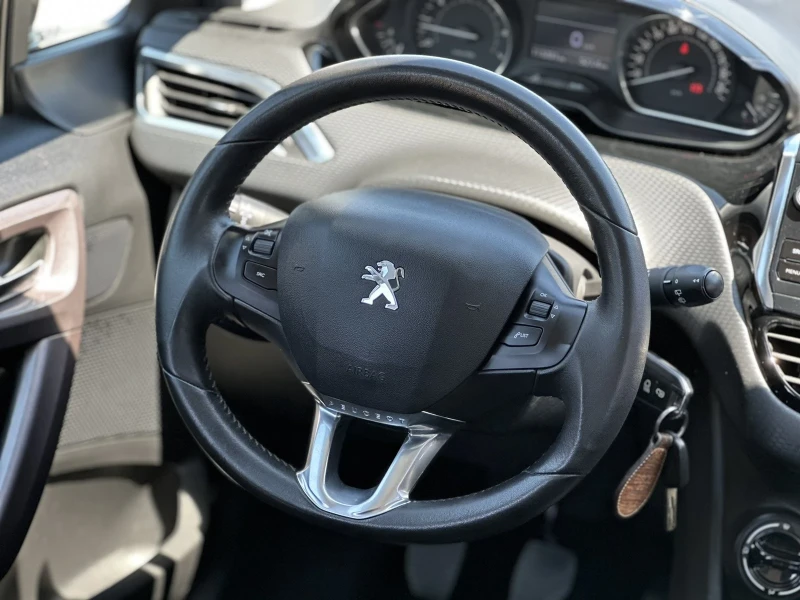 Peugeot 2008 1.2 euro6, снимка 7 - Автомобили и джипове - 49262288