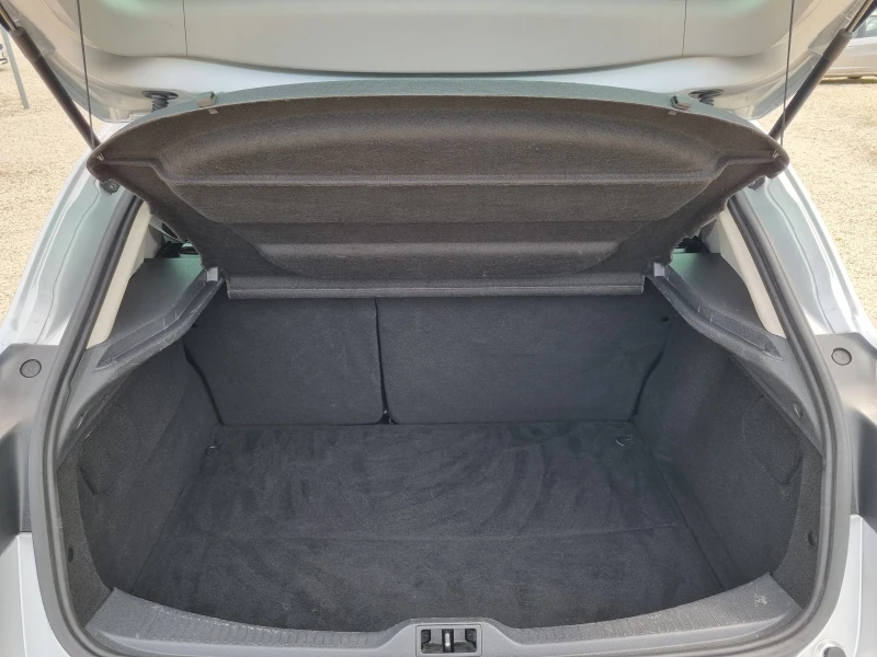 Renault Megane  1.2T 130 k.c Facelift BOSE ШВЕЙЦАРИЯ , снимка 15 - Автомобили и джипове - 50363879