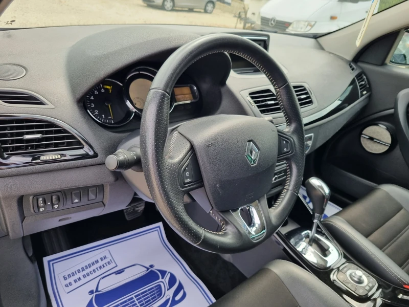 Renault Megane  1.2T 130 k.c Facelift BOSE ШВЕЙЦАРИЯ , снимка 8 - Автомобили и джипове - 50363879