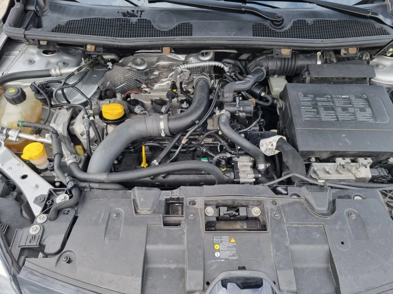 Renault Megane  1.2T 130 k.c Facelift BOSE ШВЕЙЦАРИЯ , снимка 17 - Автомобили и джипове - 50363879