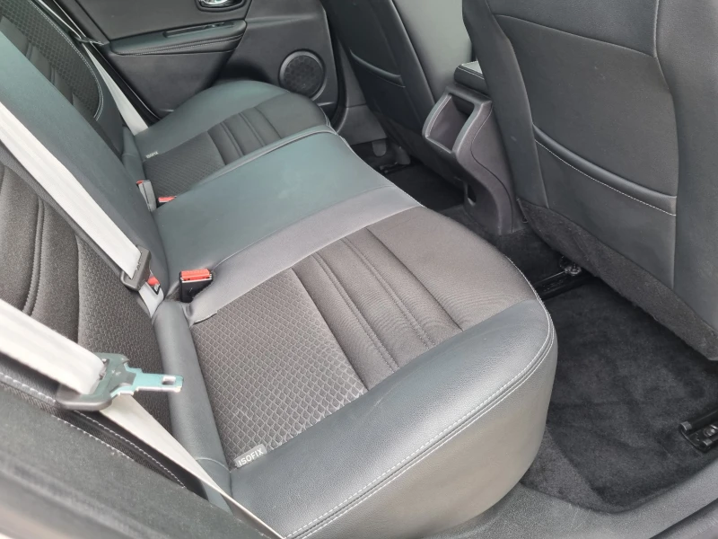 Renault Megane  1.2T 130 k.c Facelift BOSE ШВЕЙЦАРИЯ , снимка 11 - Автомобили и джипове - 50363879