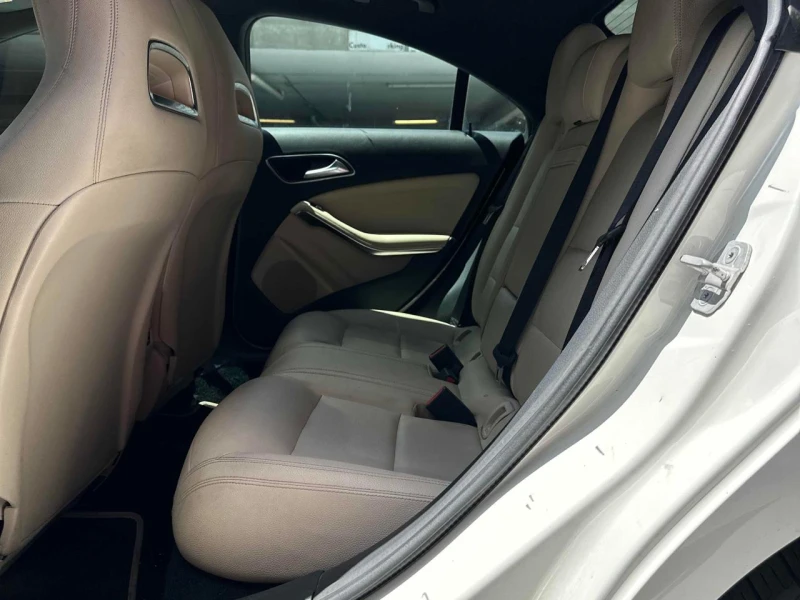 Mercedes-Benz CLA 250 4MATIC* AMG-pack* Night-pack* LED* Подгрев* Камера, снимка 10 - Автомобили и джипове - 52317998