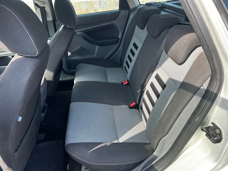 Ford Focus 1.6TDCI, снимка 6 - Автомобили и джипове - 52079192