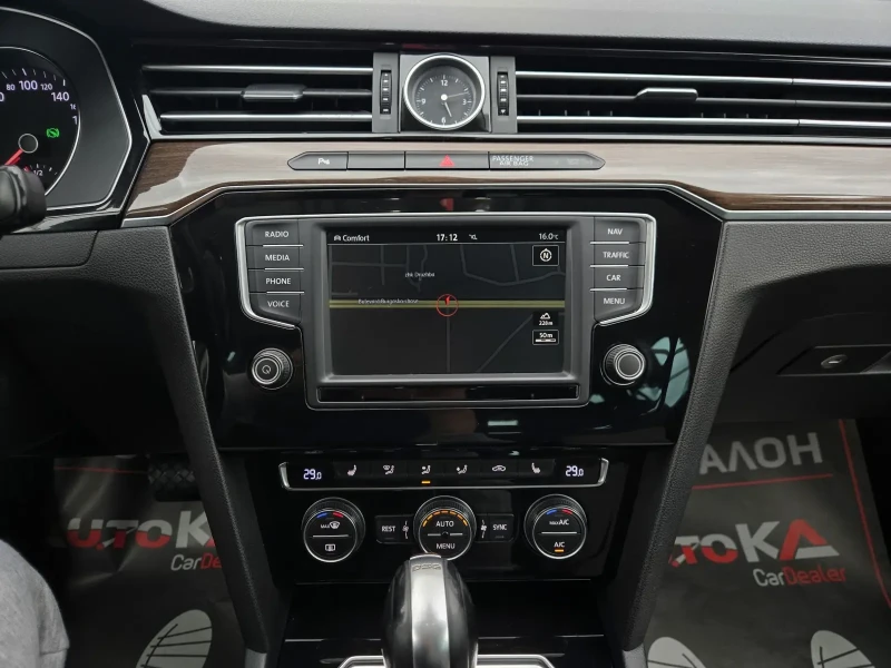 VW Passat 2.0TDI-239KC= АВТОМАТ= 4MOTION= ДИСТРОНИК= DYNAUDI, снимка 16 - Автомобили и джипове - 52159816