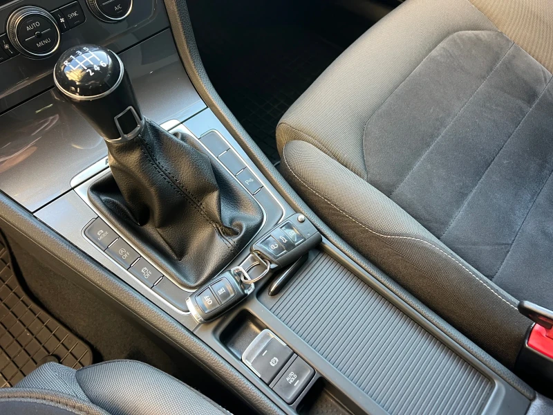 VW Alltrack 2.0TDI-150к.с/ ПЕЧКА/ ПОДГРЕВ/ НАВИ/ПАНОРАМА, снимка 16 - Автомобили и джипове - 53132763