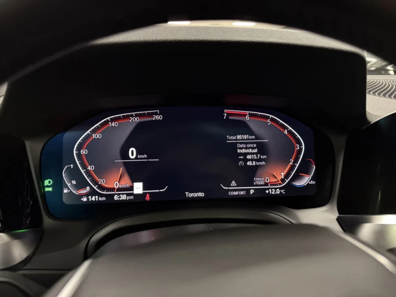 BMW 330 xDrive* АвтоКредит* (Цена до БГ) , снимка 12 - Автомобили и джипове - 53560247