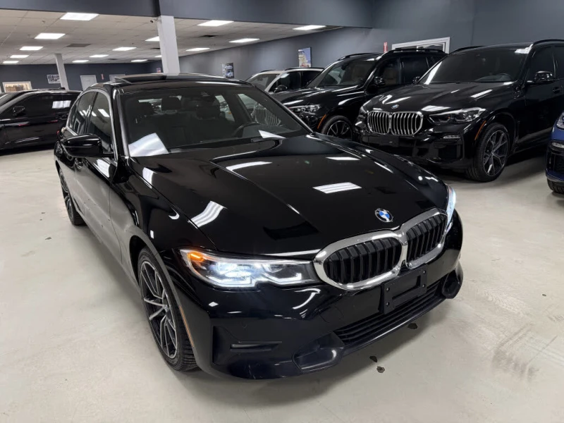 BMW 330 xDrive* АвтоКредит* (Цена до БГ) , снимка 2 - Автомобили и джипове - 53560247