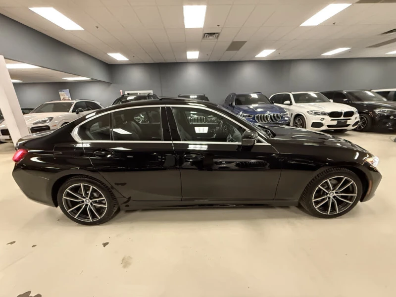 BMW 330 xDrive* АвтоКредит* (Цена до БГ) , снимка 5 - Автомобили и джипове - 53560247