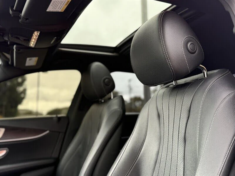 Mercedes-Benz E 300 AMG LINE/BURMESTER/PANORAMA/KEYLESS, снимка 11 - Автомобили и джипове - 52654473