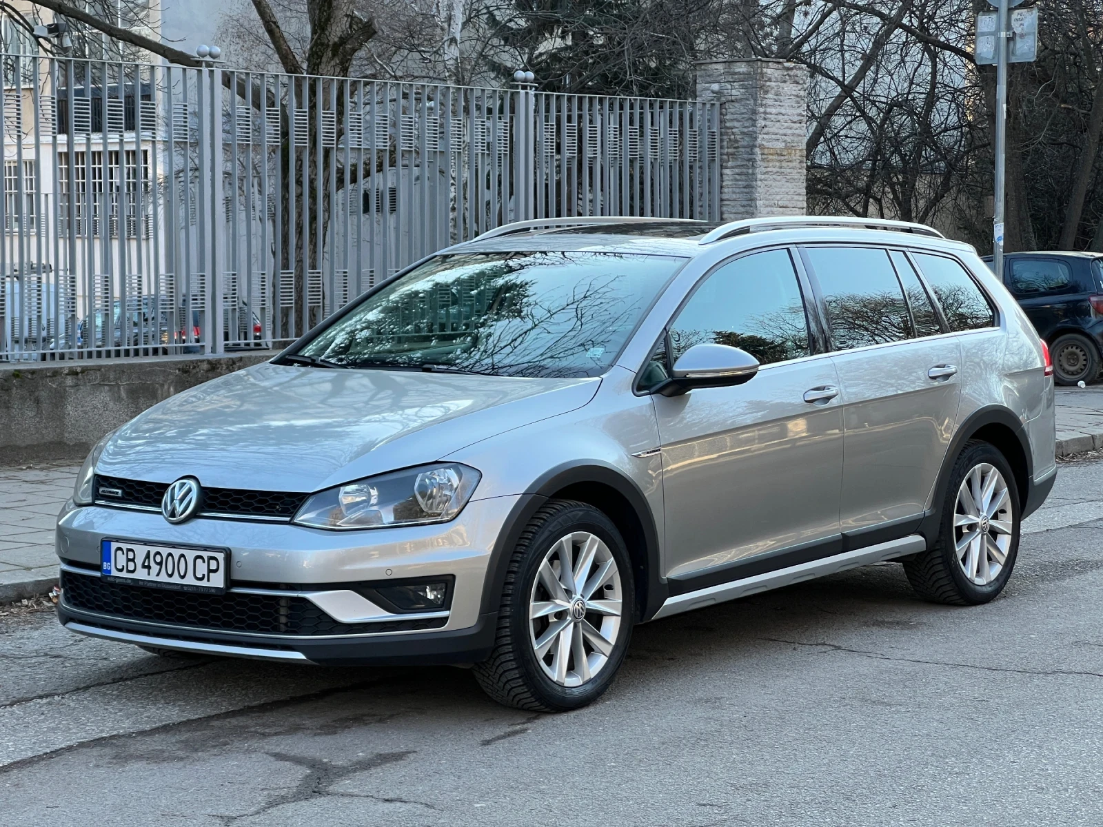 VW Alltrack 2.0TDI-150к.с/ ПЕЧКА/ ПОДГРЕВ/ НАВИ/ПАНОРАМА, снимка 1