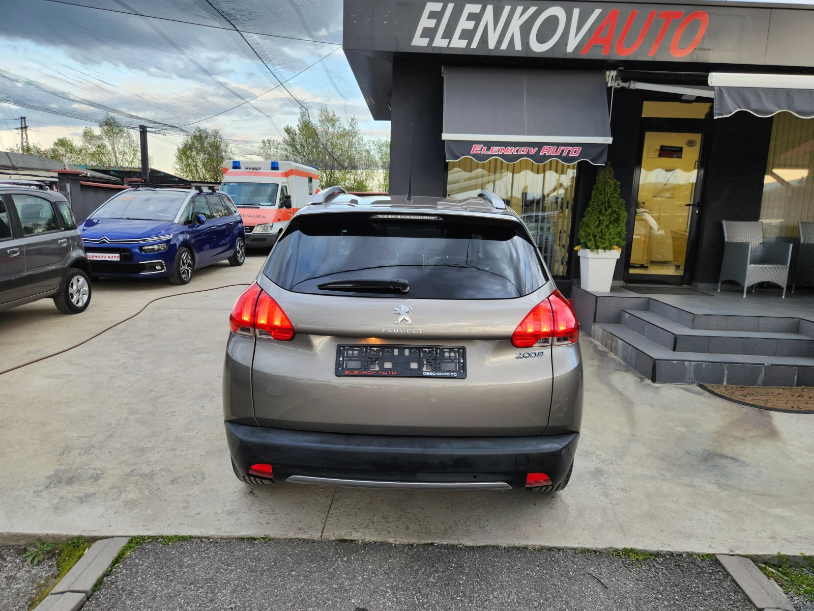 Peugeot 2008 1.6I-120к.с-EURO 5b-АВТОМАТИК-ШВЕЙЦАРИЯ - изображение 7
