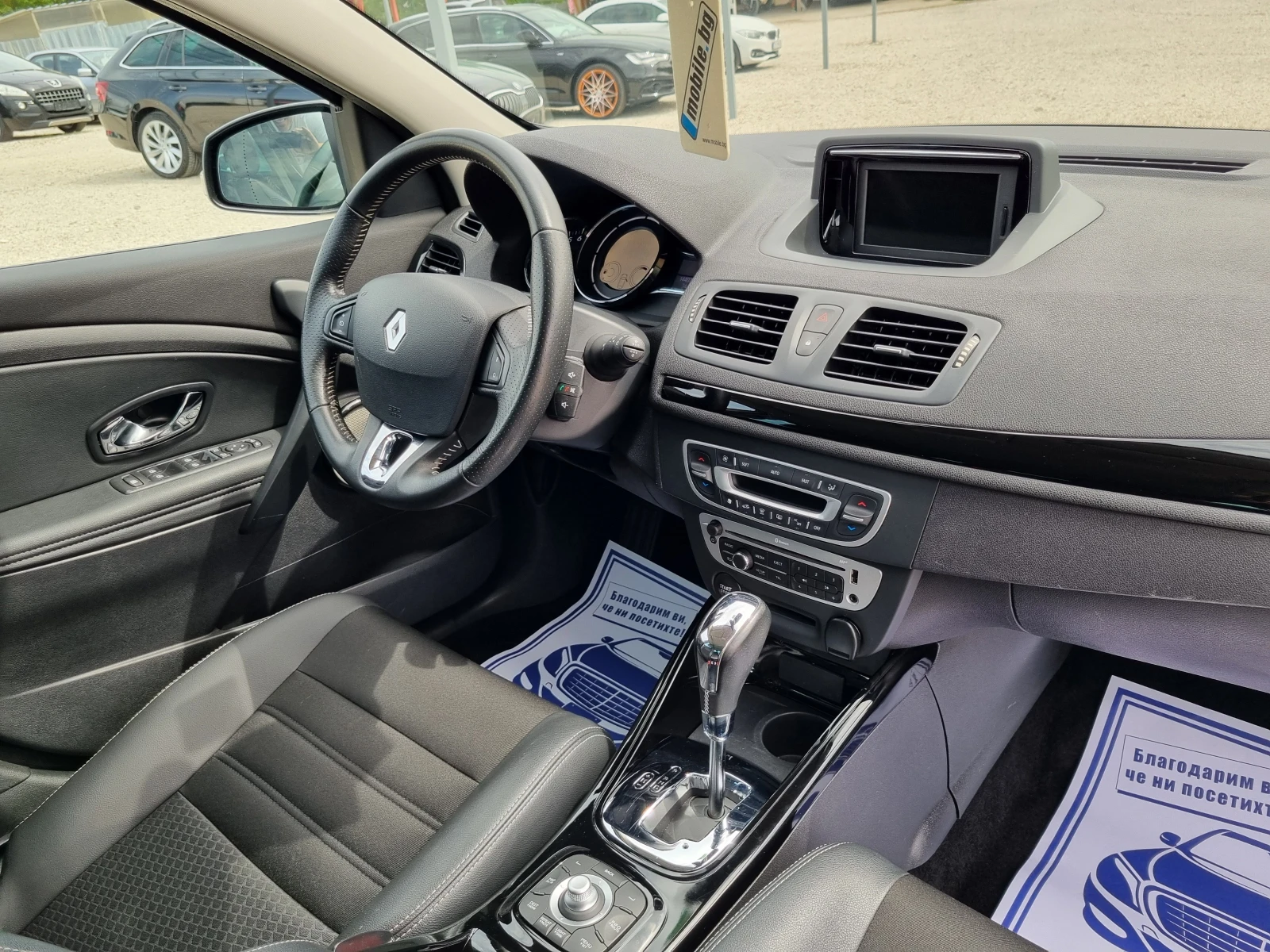 Renault Megane  1.2T 130 k.c Facelift BOSE ШВЕЙЦАРИЯ  | Mobile.bg — изображение 14