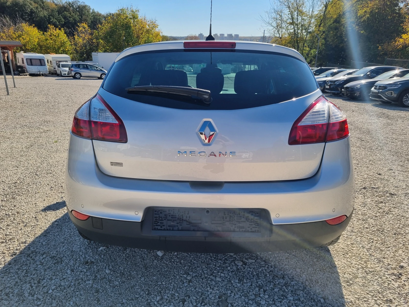 Renault Megane  1.2T 130 k.c Facelift BOSE ШВЕЙЦАРИЯ  | Mobile.bg — изображение 5