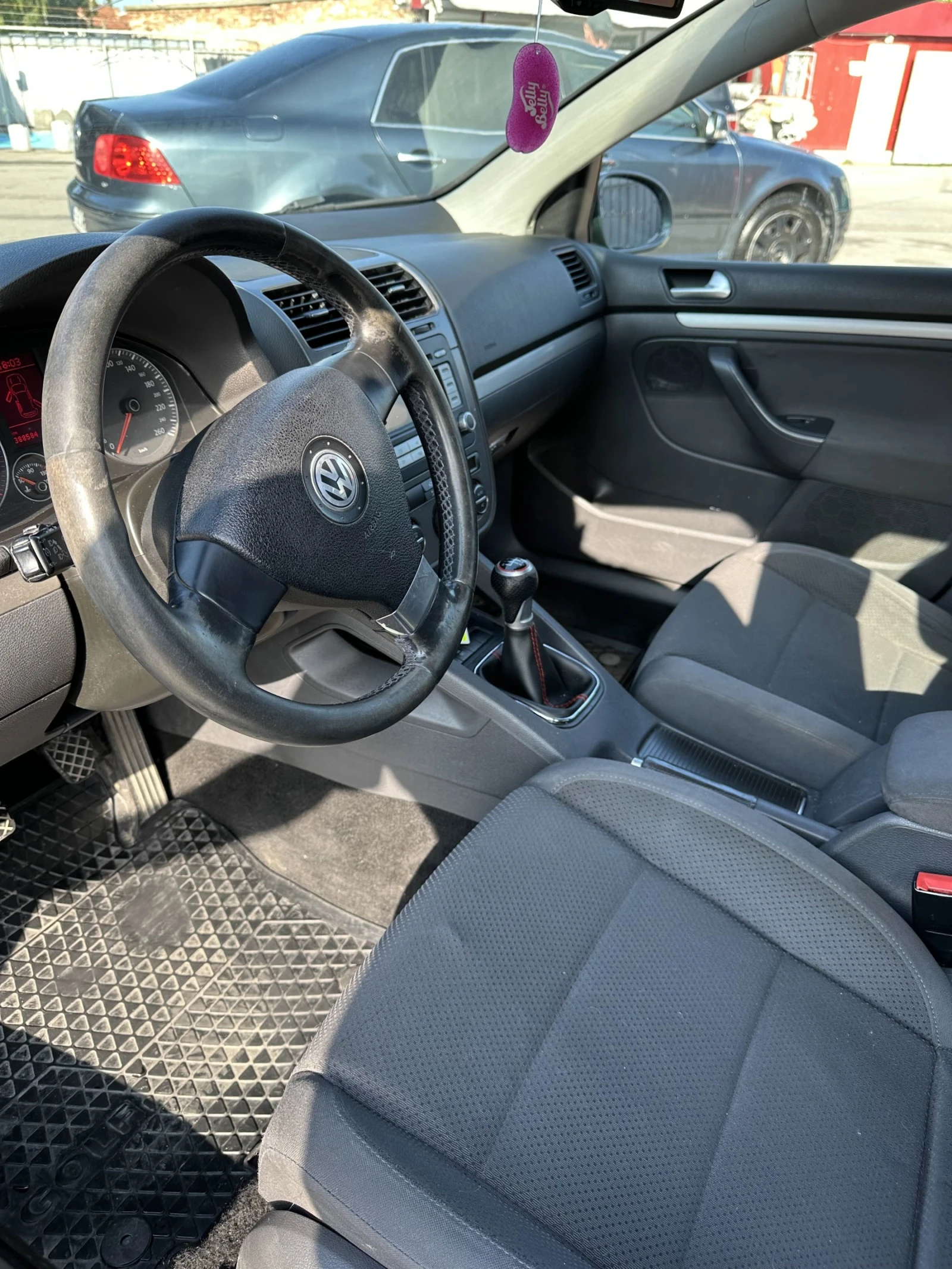VW Golf MK5 - изображение 5