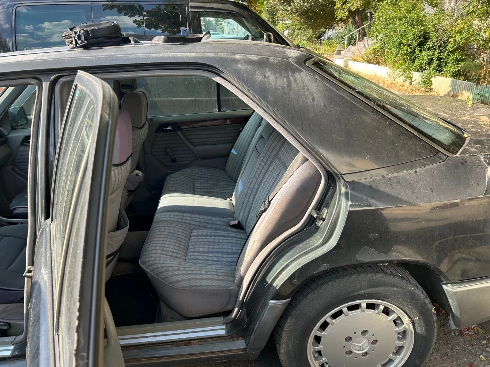 Mercedes-Benz 124  - изображение 7