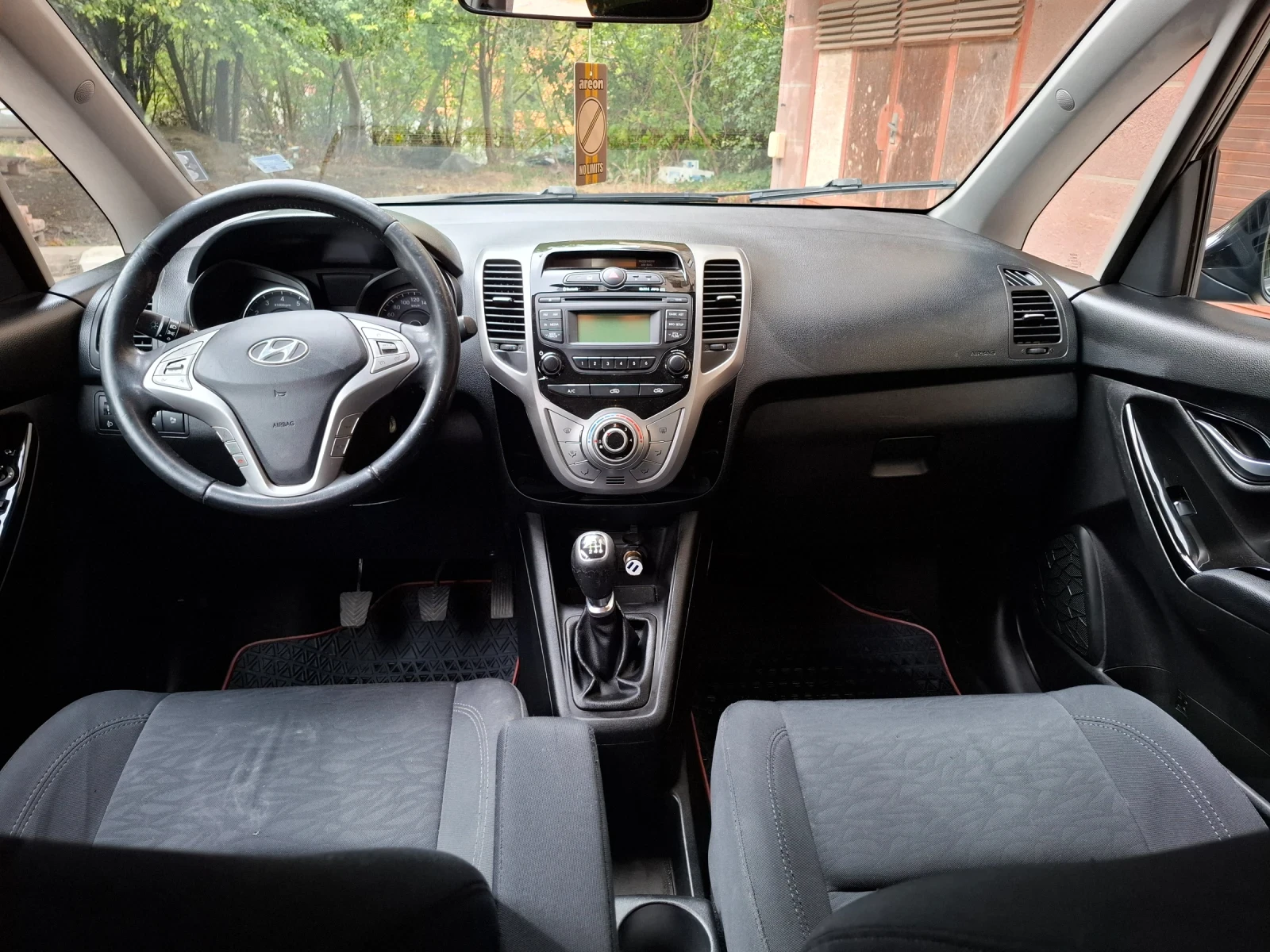 Hyundai Ix20 1.6 i  - изображение 7