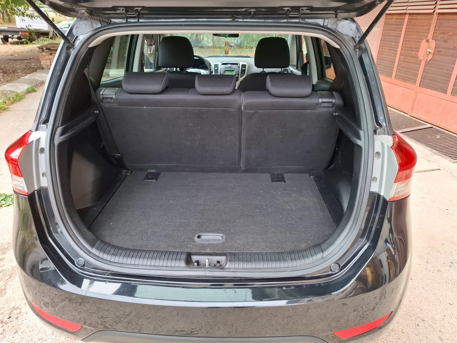 Hyundai Ix20 1.6 i  - изображение 8