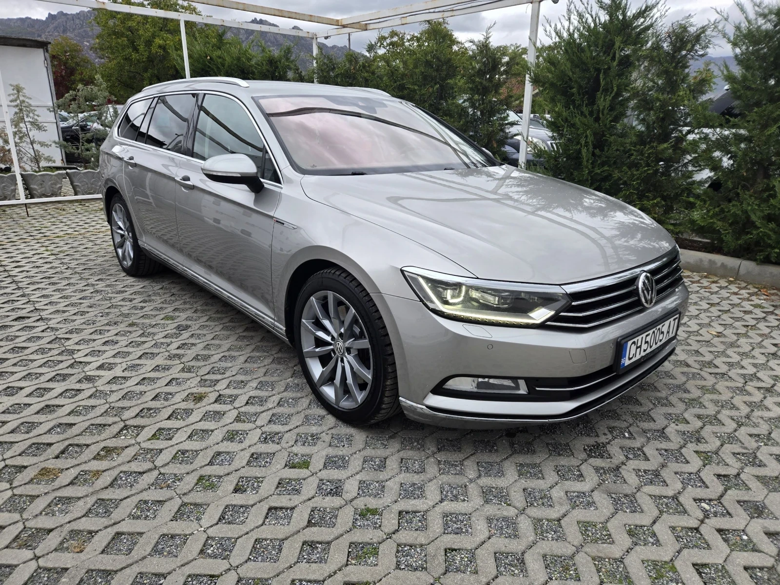 VW Passat 2.0TDI-239KC= АВТОМАТ= 4MOTION= ДИСТРОНИК= DYNAUDI - изображение 2