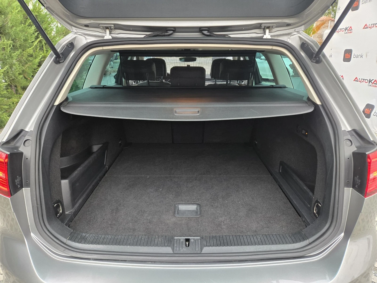 VW Passat 2.0TDI-239KC= АВТОМАТ= 4MOTION= ДИСТРОНИК= DYNAUDI - изображение 10