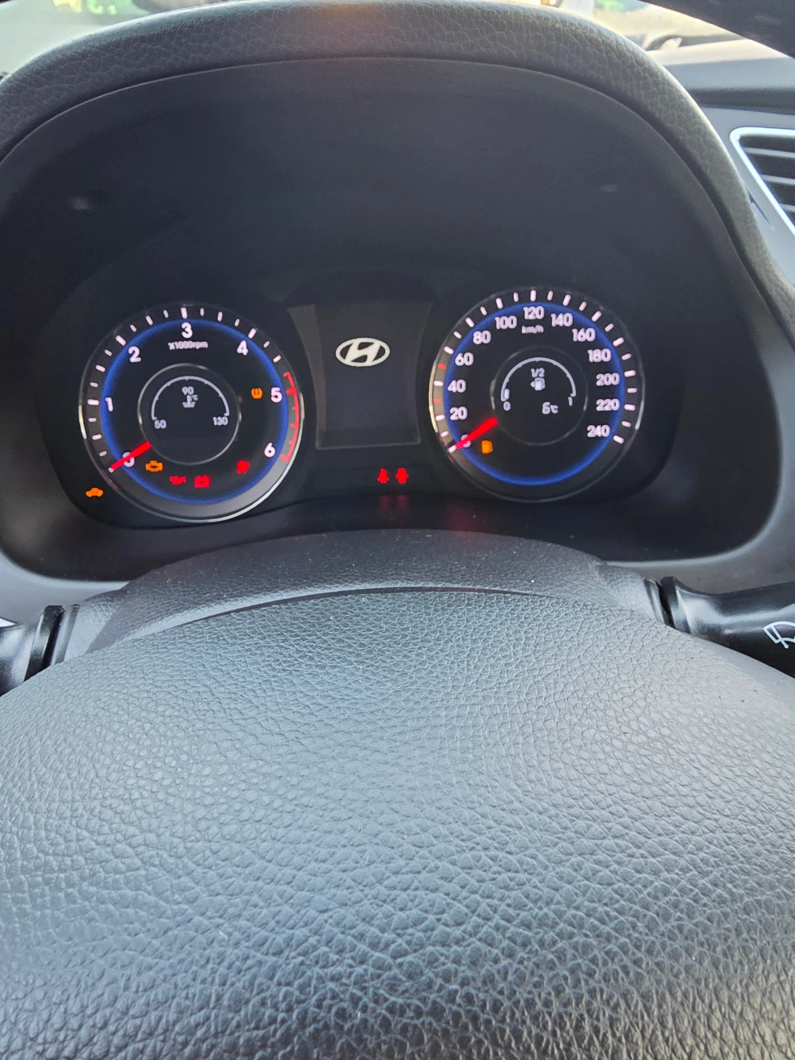 Hyundai I40 1.7 CRDI - изображение 8