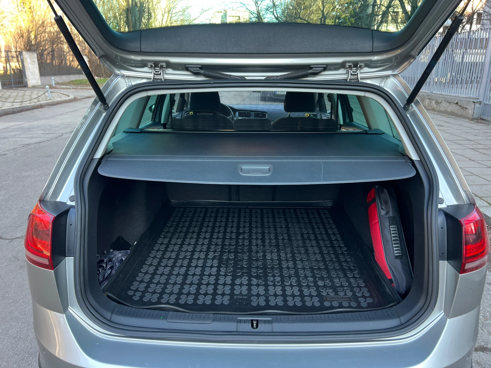 VW Alltrack 2.0TDI-150к.с/ ПЕЧКА/ ПОДГРЕВ/ НАВИ/ПАНОРАМА - изображение 9