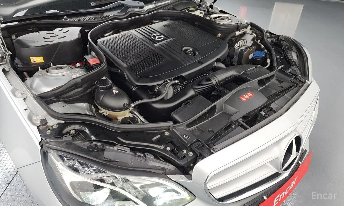 Mercedes-Benz 220  - изображение 6